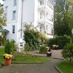 Frohsinn Auf Ruegen Guest house Sellin (Rugen)