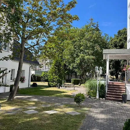 Frohsinn Auf Ruegen Gæstehus 4*