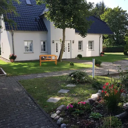 Frohsinn Auf Ruegen Konukevi 4*
