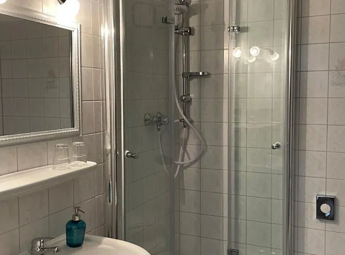 Frohsinn Auf Rügen Gasthof 4*