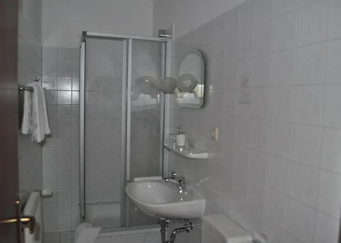 Pensjonat Frohsinn Auf Ruegen Sellin (Rugen)