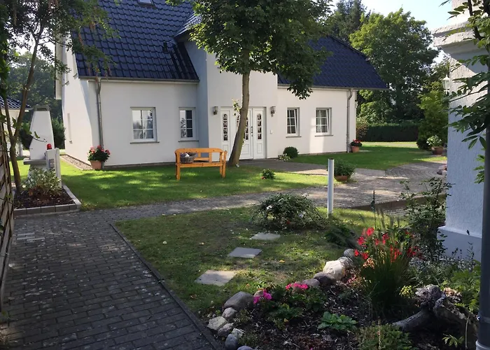 Frohsinn Auf Rügen Gasthof 4*